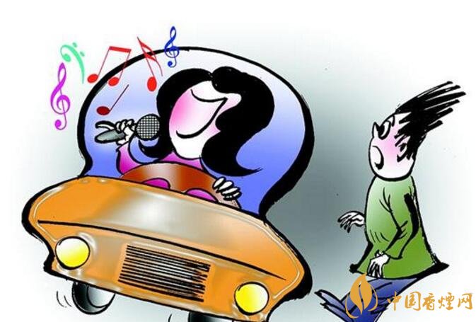 開車抽煙扣分嗎，2018年開車抽煙如何處罰