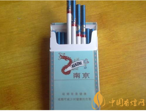 過(guò)年待客買(mǎi)什么香煙好，中華撐場(chǎng)面軟云看內(nèi)在